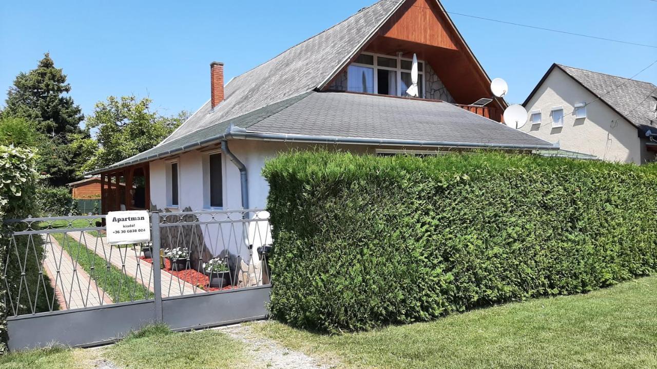 Munkacsy Apartmanok Balatonfenyves Εξωτερικό φωτογραφία