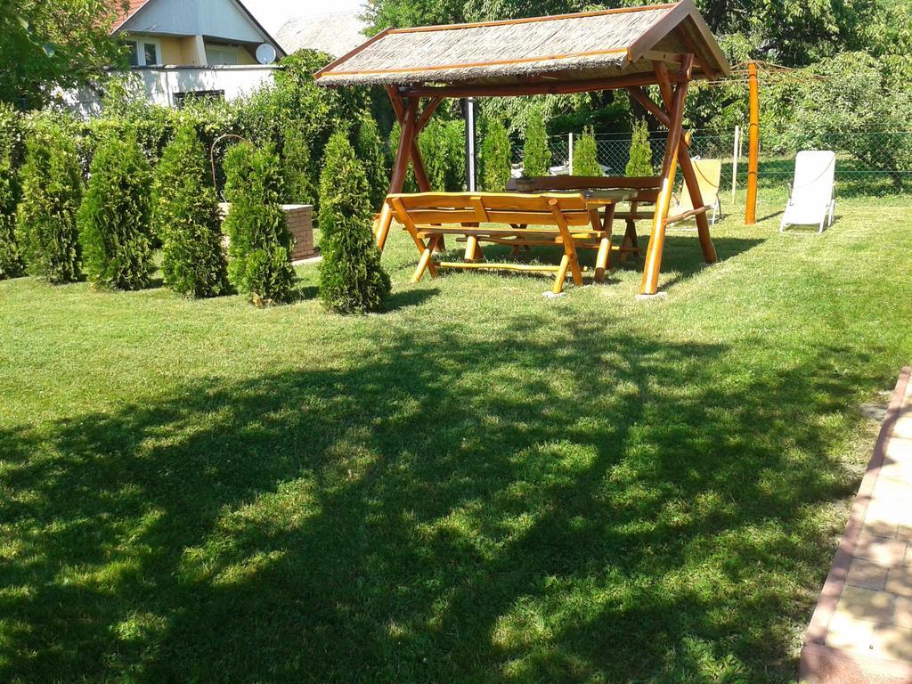 Munkacsy Apartmanok Balatonfenyves Εξωτερικό φωτογραφία