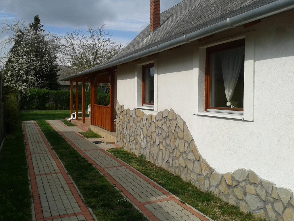 Munkacsy Apartmanok Balatonfenyves Εξωτερικό φωτογραφία